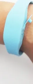Bracelet Distributeur de gel désinfectant