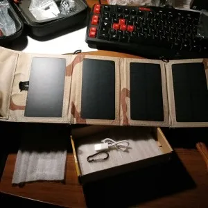 Chargeur de téléphone - panneau solaire portable 8W