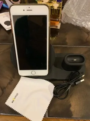 Chargeur sans fil 3 en 1 de Téléphones, Montres et Airpods