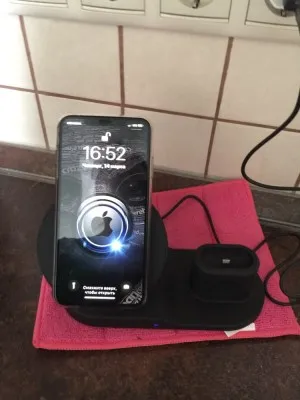 Chargeur sans fil 3 en 1 de Téléphones, Montres et Airpods