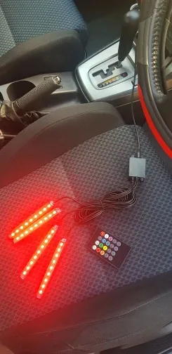 Eclairage LED Multicolore pour Intérieur de Voiture