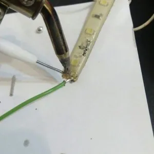 Fer à Souder à Alimentation Automatique