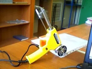 Fer à Souder à Alimentation Automatique