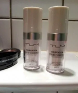 Fond de Teint Liquide - Changement de Couleur Impeccable