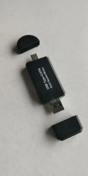 Lecteur de Carte 3-en-1 Micro USB, USB et Type C
