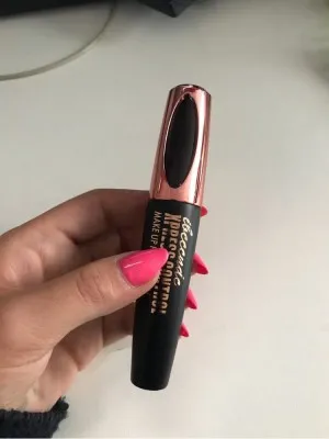 Mascara pour cils volume XXL en fibre de soie 3D