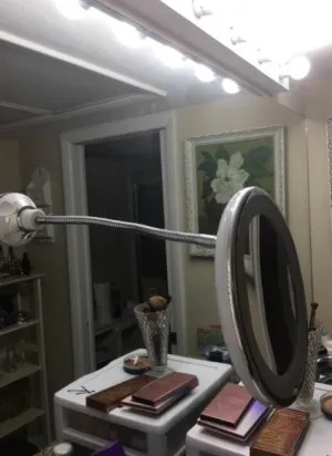 Miroir 10X LED sur Ventouse