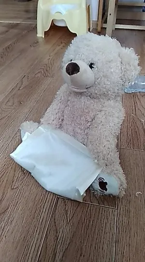 Ours en Peluche Peek-a-Boo