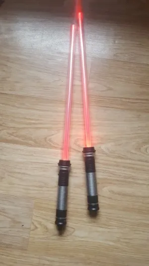 Sabres SFX à double tranchant et effets sonores !