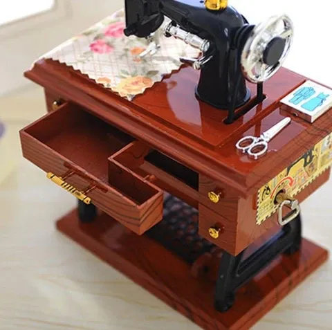 Boîte à Musique Machine à Coudre
