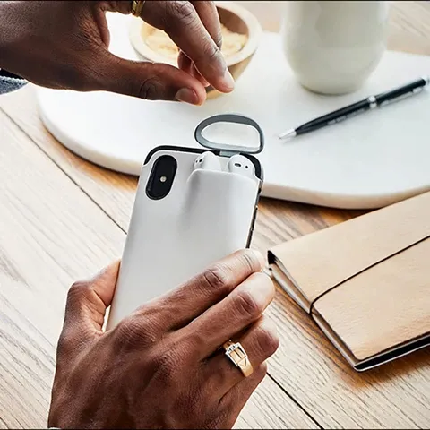 Etui 2-en-1 - IPhone et AirPods Etui 2-en-1 - IPhone et AirPods