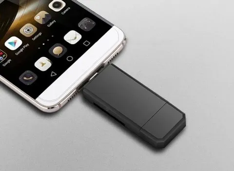 Lecteur de Carte 3-en-1 Micro USB, USB et Type C Lecteur de Carte 3-en-1 Micro USB, USB et Type C