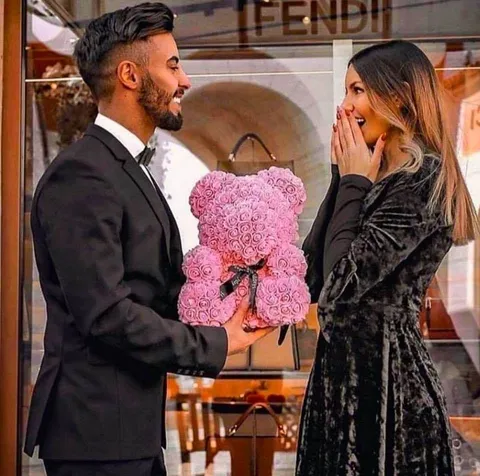 Ours en Peluche en Roses